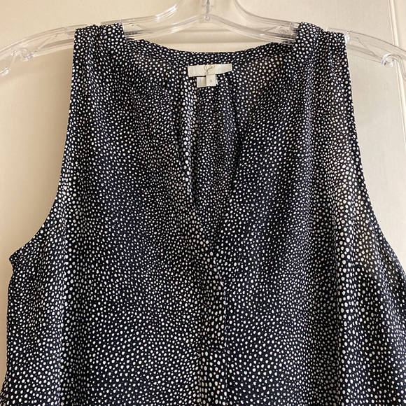 Silk Joie sleeveless black and white dotted/small spot print. Size small. - Picture 3 of 3